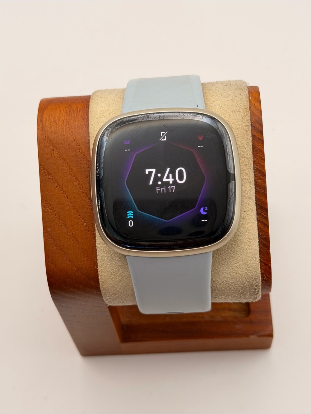 Fitbit Sense 2, Tested, Gold/blue, Good, Charger Included, Latest Model - Picture 7 of 10